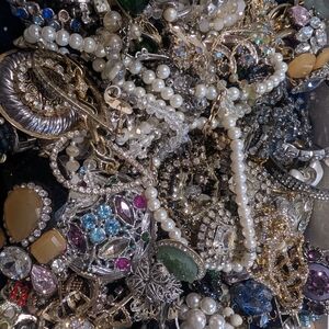 Vintage Jewelry Craft Lot Repair Repurpose Rhinestone Cross Brooch Pearl Scrap 7